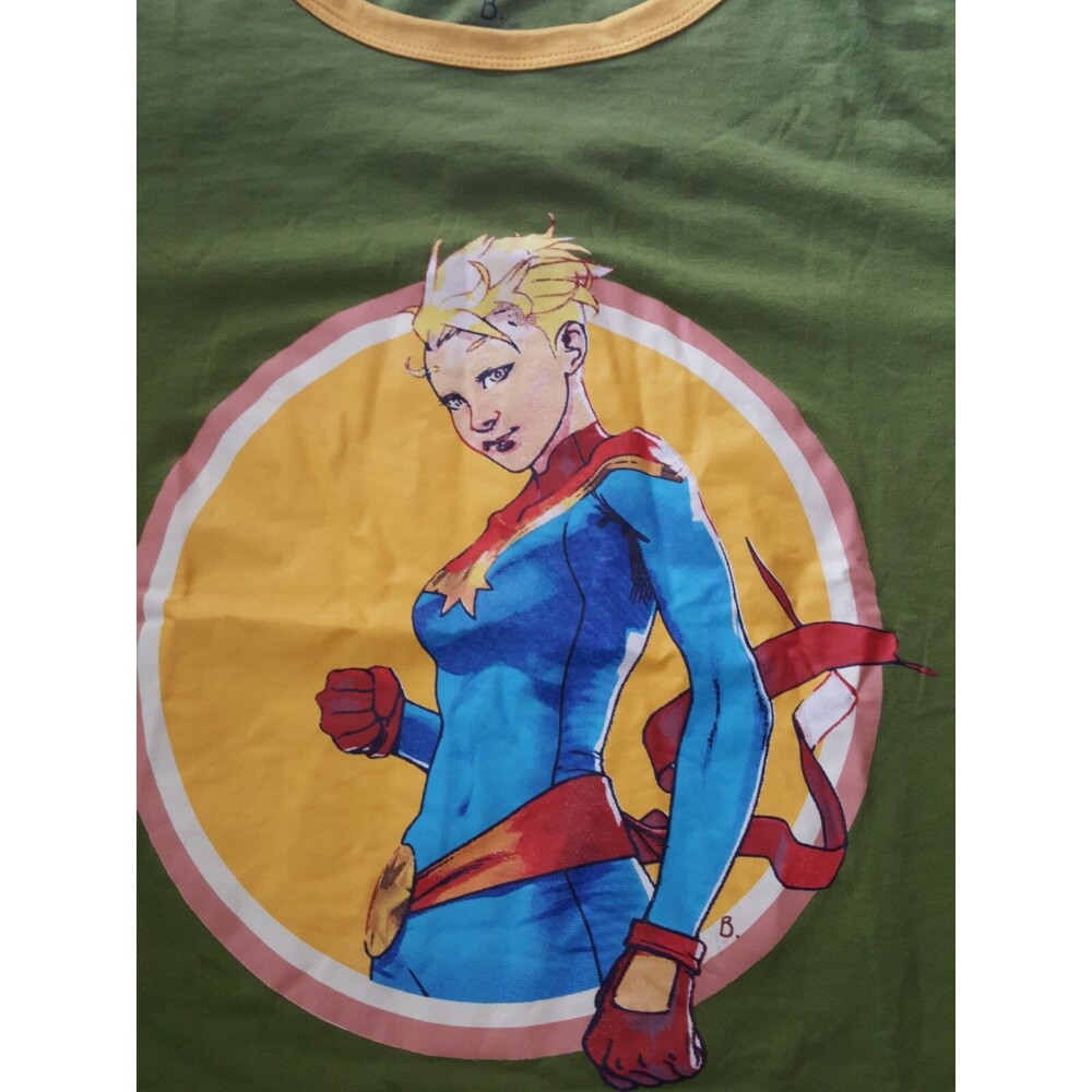 Captain Marvel Movie Varsity Green T-Shirt Loot Crate XL NEW Mens Vintage look